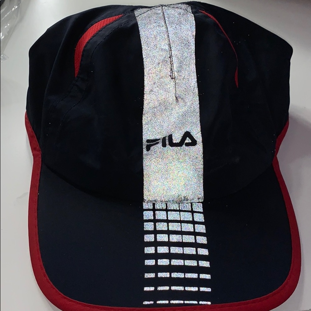 Fila winder-breaker material hat
